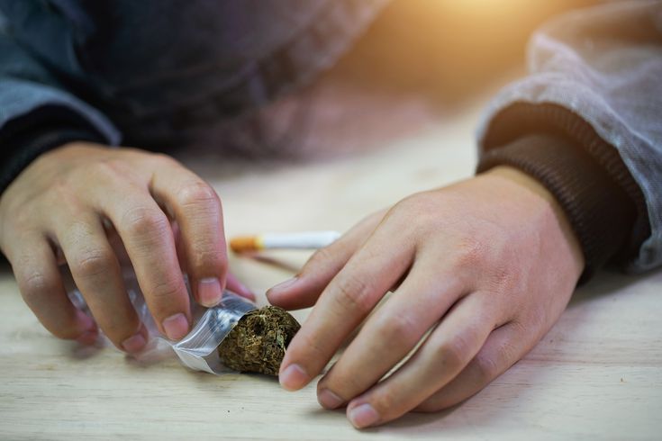 Stop breaking up your weed with your fingers